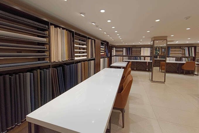 The Raymond shop